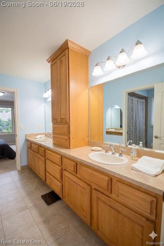 1576 Galena, Rochester Hills, MI 48306