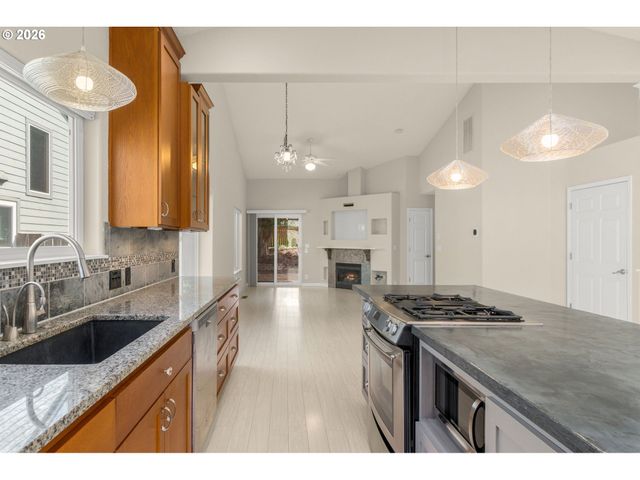 1464 Ne 87TH Ave, Hillsboro, OR 97006