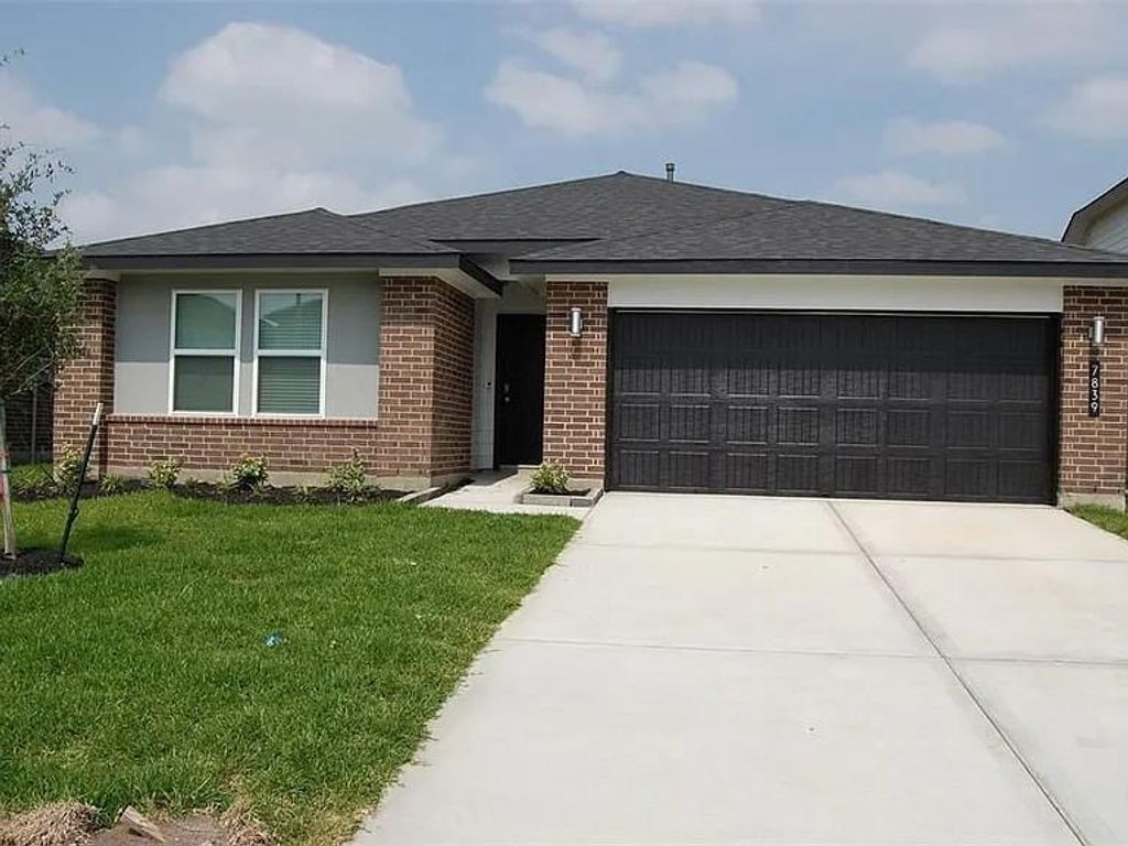 7839 Murciana Drive, Rosharon, TX 77583