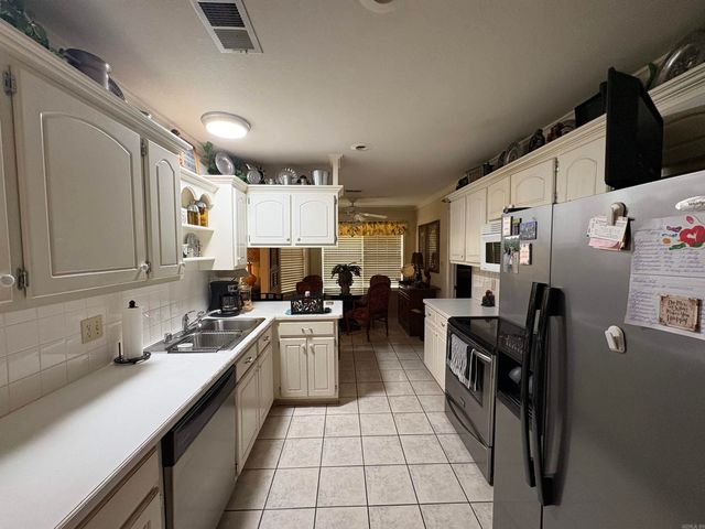 102 Live Oak Drive, Searcy, AR 72143