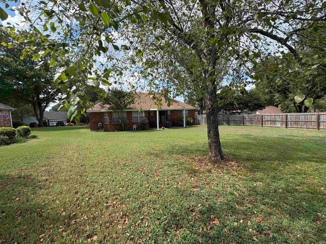 102 Live Oak Drive, Searcy, AR 72143