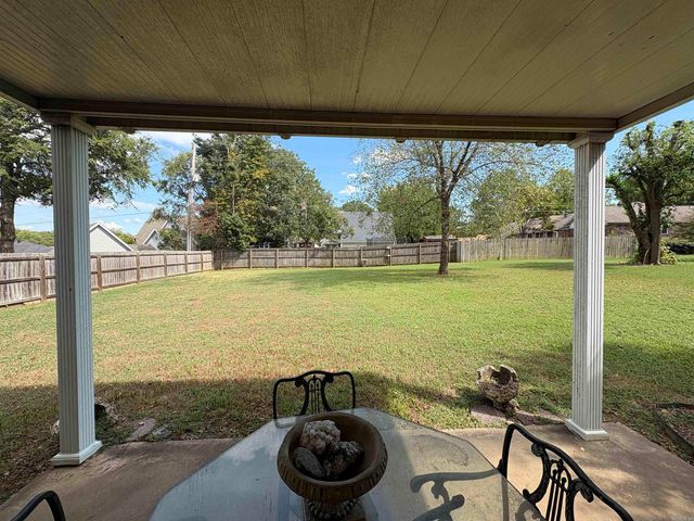 102 Live Oak Drive, Searcy, AR 72143