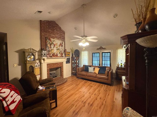 102 Live Oak Drive, Searcy, AR 72143