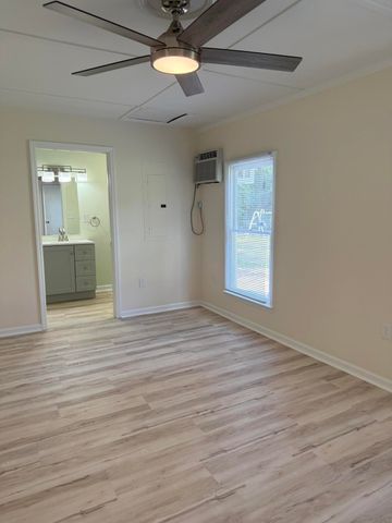 204 Oakdale Drive, Summerville, SC 29483