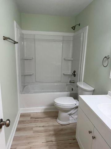 204 Oakdale Drive, Summerville, SC 29483