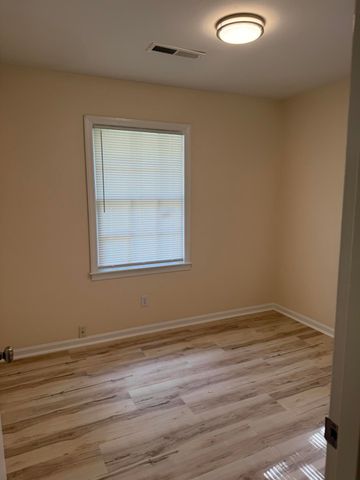 204 Oakdale Drive, Summerville, SC 29483