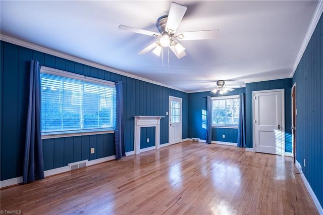 4107 Friendly Avenue, Greensboro, NC 27410