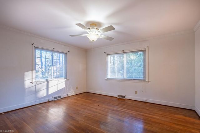 4107 Friendly Avenue, Greensboro, NC 27410