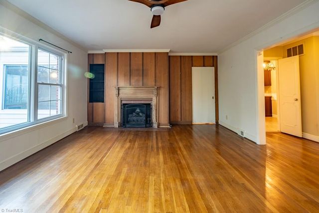 4107 Friendly Avenue, Greensboro, NC 27410