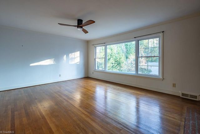 4107 Friendly Avenue, Greensboro, NC 27410