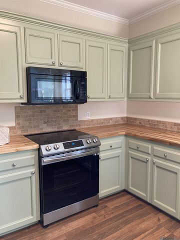 16101 Jarod Dr, Prairieville, LA 70769