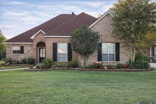 16101 Jarod Dr, Prairieville, LA 70769