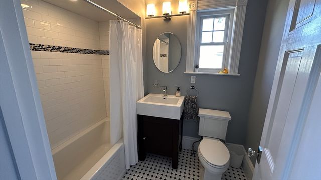 40 Andrew Rd, Swampscott, MA 01907