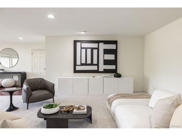 2205 S Holly St 5, Denver, CO 80222