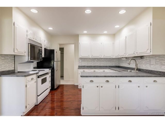 2205 S Holly St 5, Denver, CO 80222