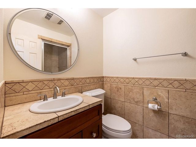 2205 S Holly St 5, Denver, CO 80222