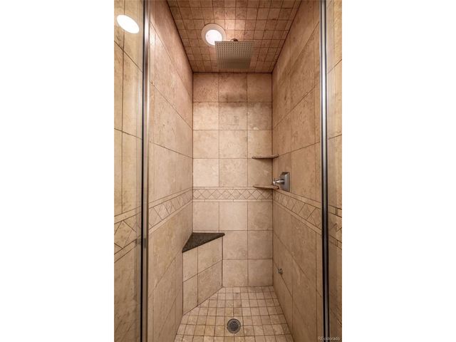 2205 S Holly St 5, Denver, CO 80222