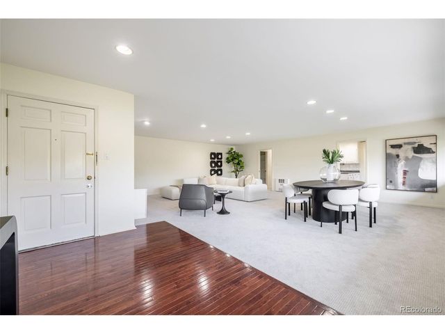 2205 S Holly St 5, Denver, CO 80222