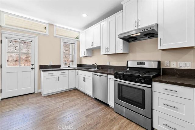 221 N Raymond 8, Pasadena, CA 91103