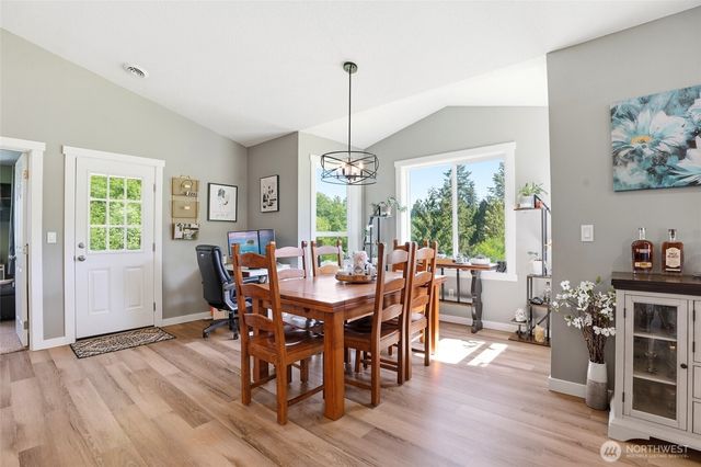 200 Red Hawk Drive, Castle Rock, WA 98611