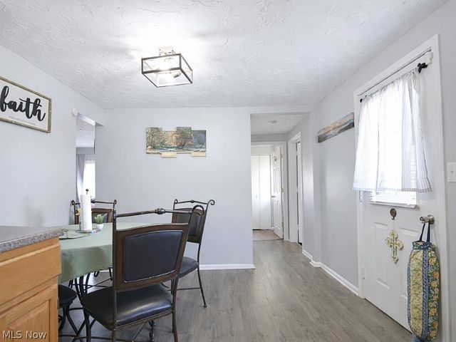 33850 Beachpark Drive, Eastlake, OH 44095