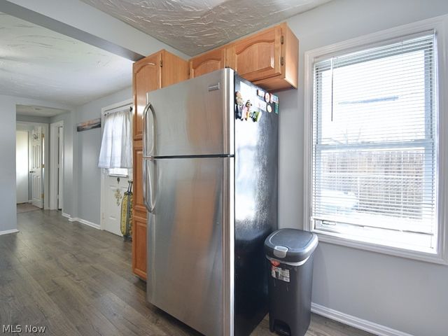 33850 Beachpark Drive, Eastlake, OH 44095