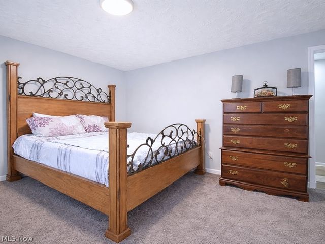 33850 Beachpark Drive, Eastlake, OH 44095