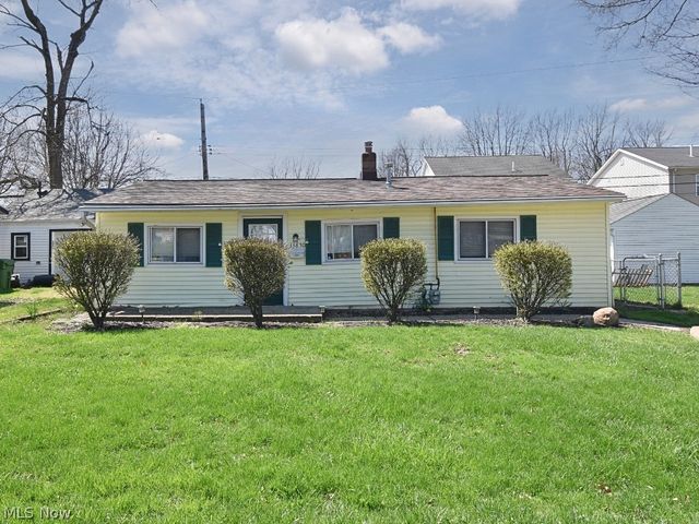 33850 Beachpark Drive, Eastlake, OH 44095