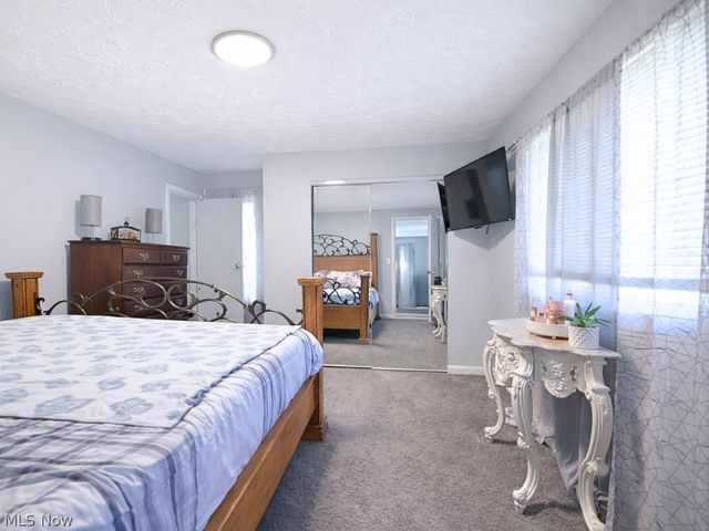 33850 Beachpark Drive, Eastlake, OH 44095