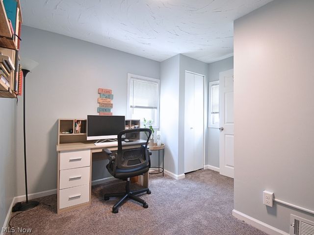 33850 Beachpark Drive, Eastlake, OH 44095