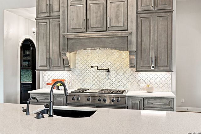 347 Curvatura, New Braunfels, TX 78132