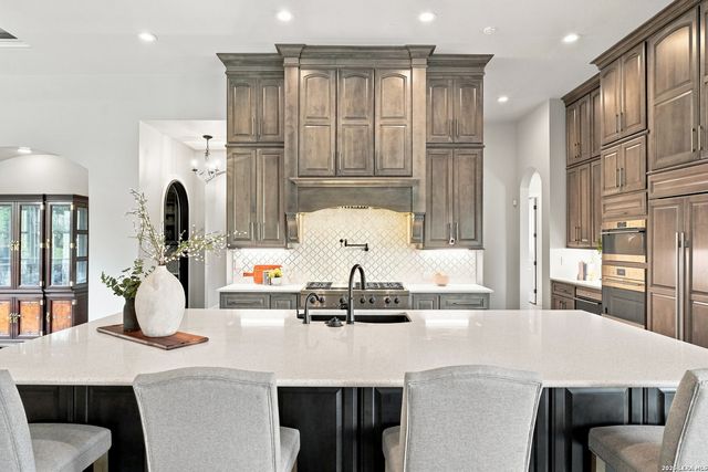 347 Curvatura, New Braunfels, TX 78132