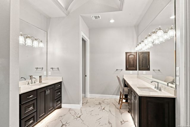 347 Curvatura, New Braunfels, TX 78132