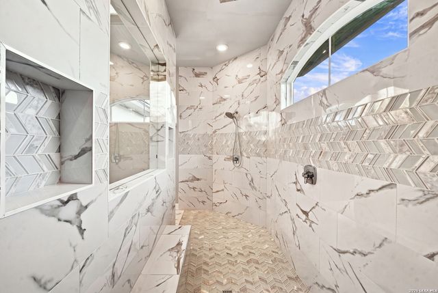 347 Curvatura, New Braunfels, TX 78132