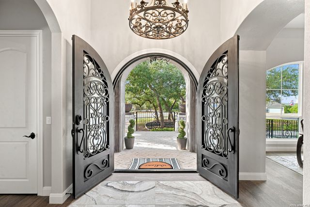 347 Curvatura, New Braunfels, TX 78132