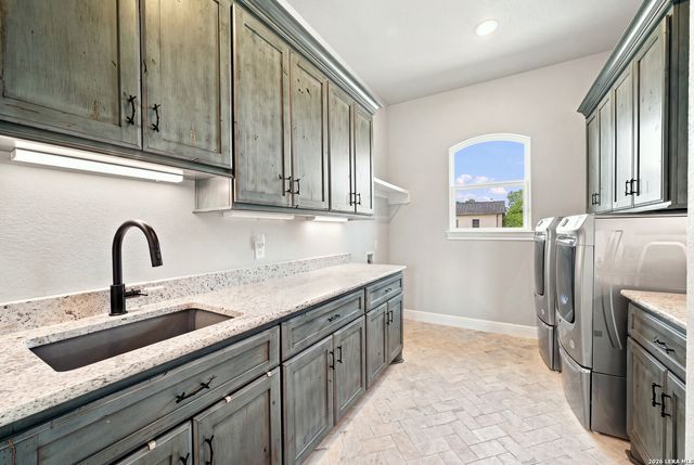 347 Curvatura, New Braunfels, TX 78132