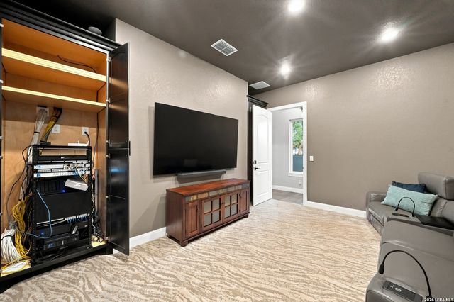 347 Curvatura, New Braunfels, TX 78132