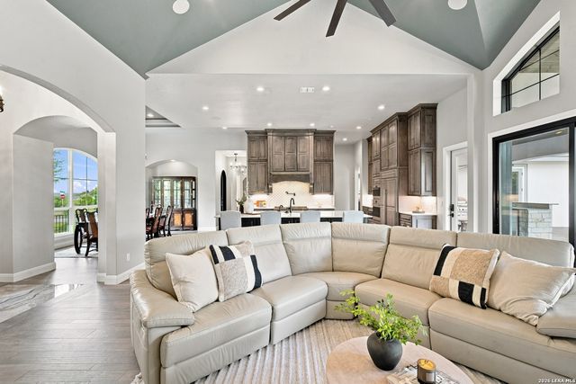 347 Curvatura, New Braunfels, TX 78132