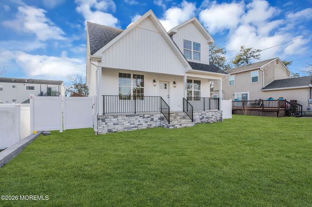 1308 12th Avenue, Toms River, NJ 08757