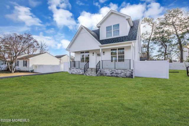 1308 12th Avenue, Toms River, NJ 08757