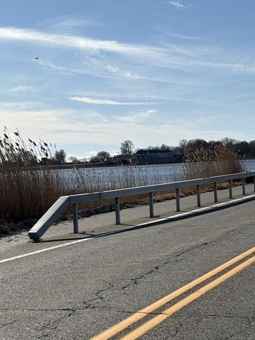 21 Fenwick Street, Old Saybrook, CT 06475