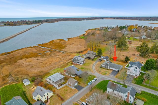 21 Fenwick Street, Old Saybrook, CT 06475