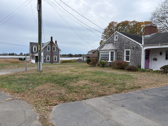 21 Fenwick Street, Old Saybrook, CT 06475