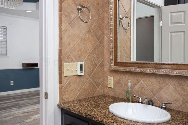 7612 SOMBRERO Drive, Amarillo, TX 79108