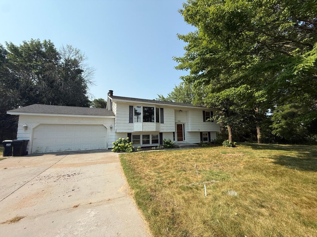 556 Constance Boulevard NW, Andover, MN 55304