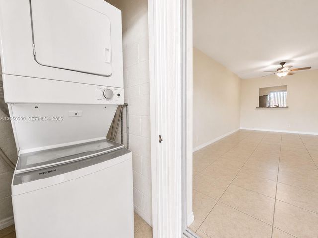 6585 Somerset Dr 103, Boca Raton, FL 33433