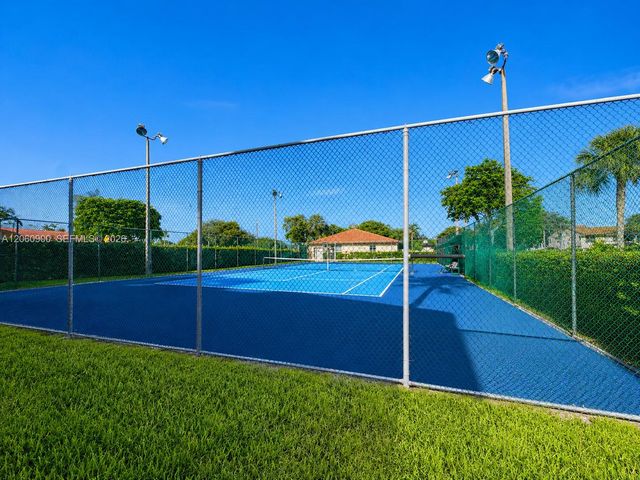 6585 Somerset Dr 103, Boca Raton, FL 33433