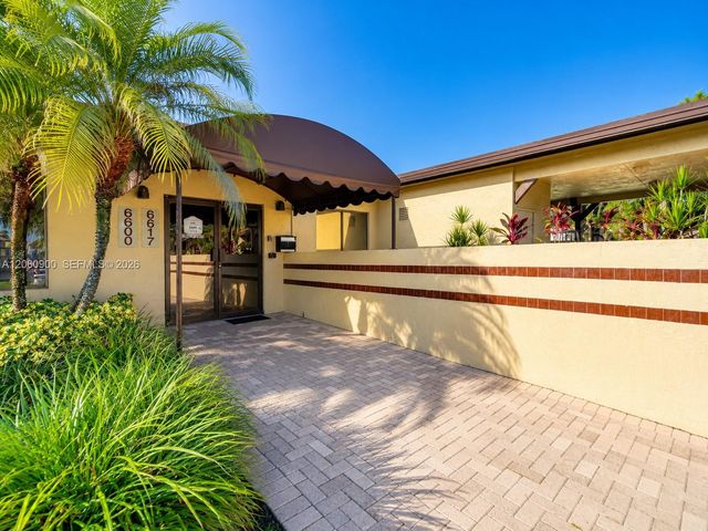 6585 Somerset Dr 103, Boca Raton, FL 33433