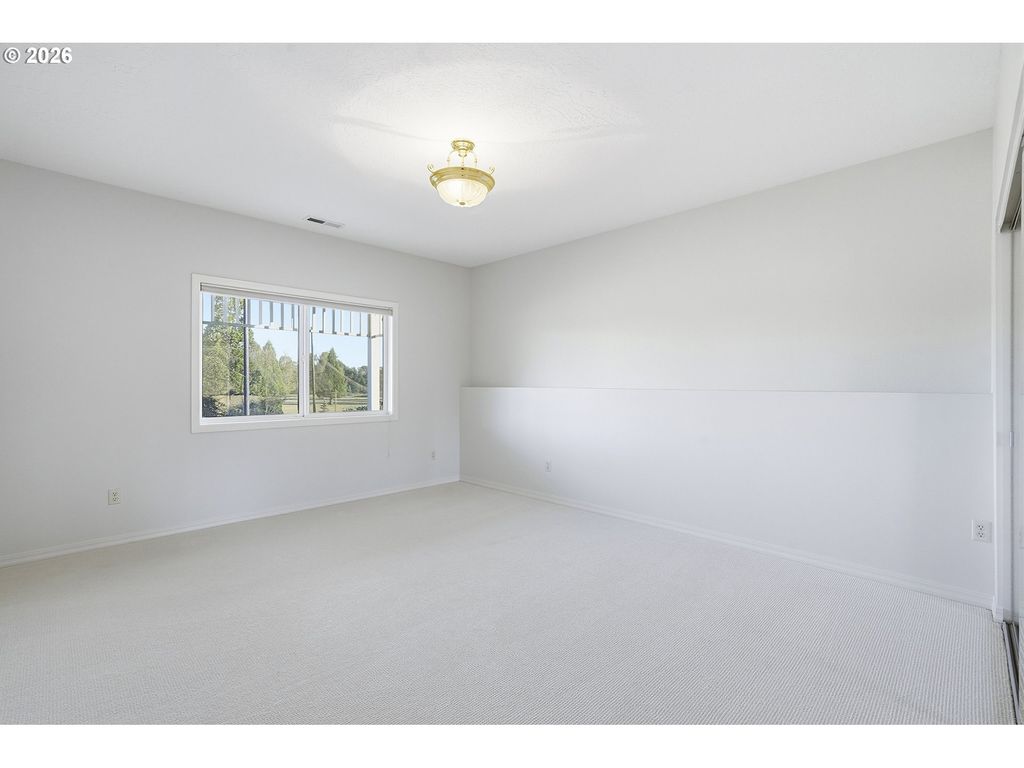 Image 33 of property listing at 9595 Sw Bayou Dr, Mc Minnville, OR 97128