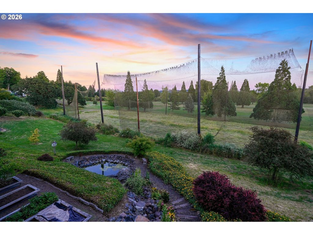 Image 37 of property listing at 9595 Sw Bayou Dr, Mc Minnville, OR 97128